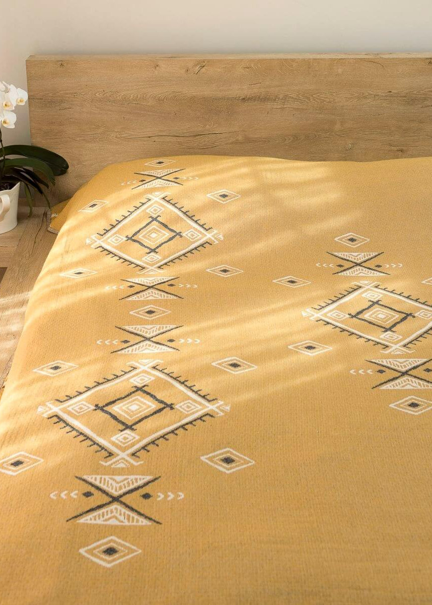Jacquard Weave Ethnic Blanket in color made of 100% Turkish cotton Throw by buldano in Turkey