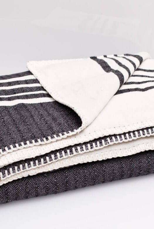 FARMHOUSE DOUBLE SIDED THROW in Black color made of 100% Turkish cotton Throw by buldano in Turkey
