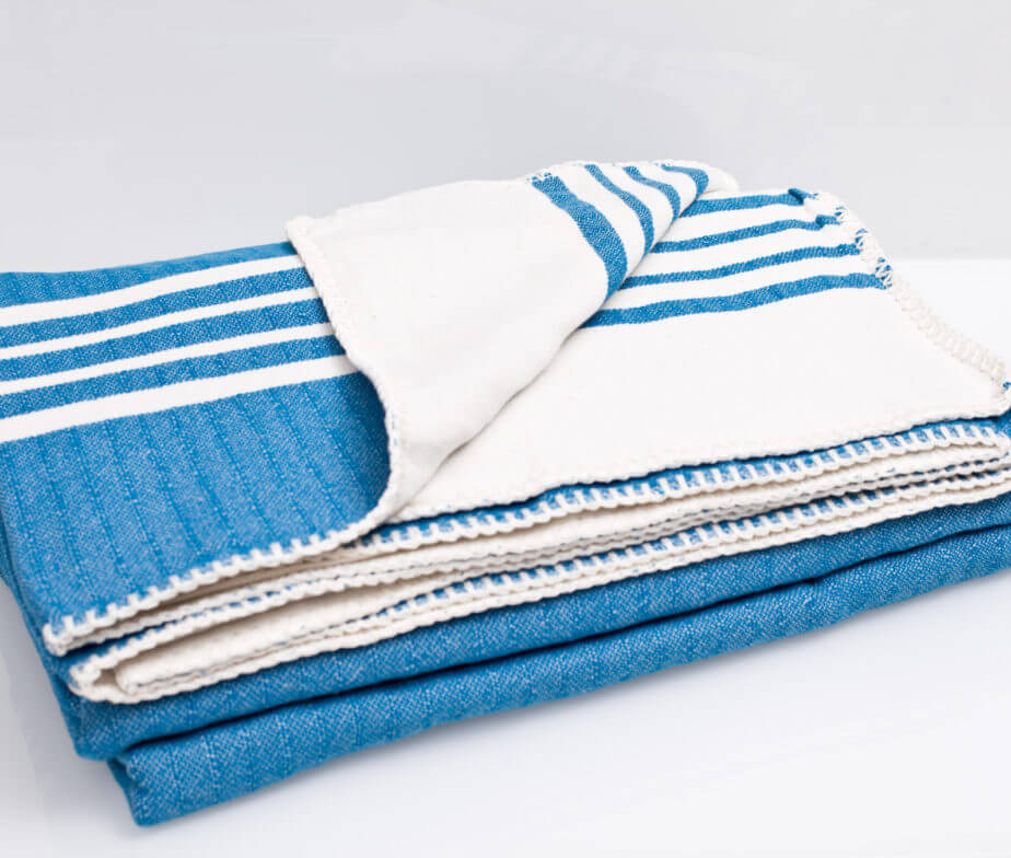 FARMHOUSE DOUBLE SIDED THROW in Petrol Blue color made of 100% Turkish cotton Throw by buldano in Turkey